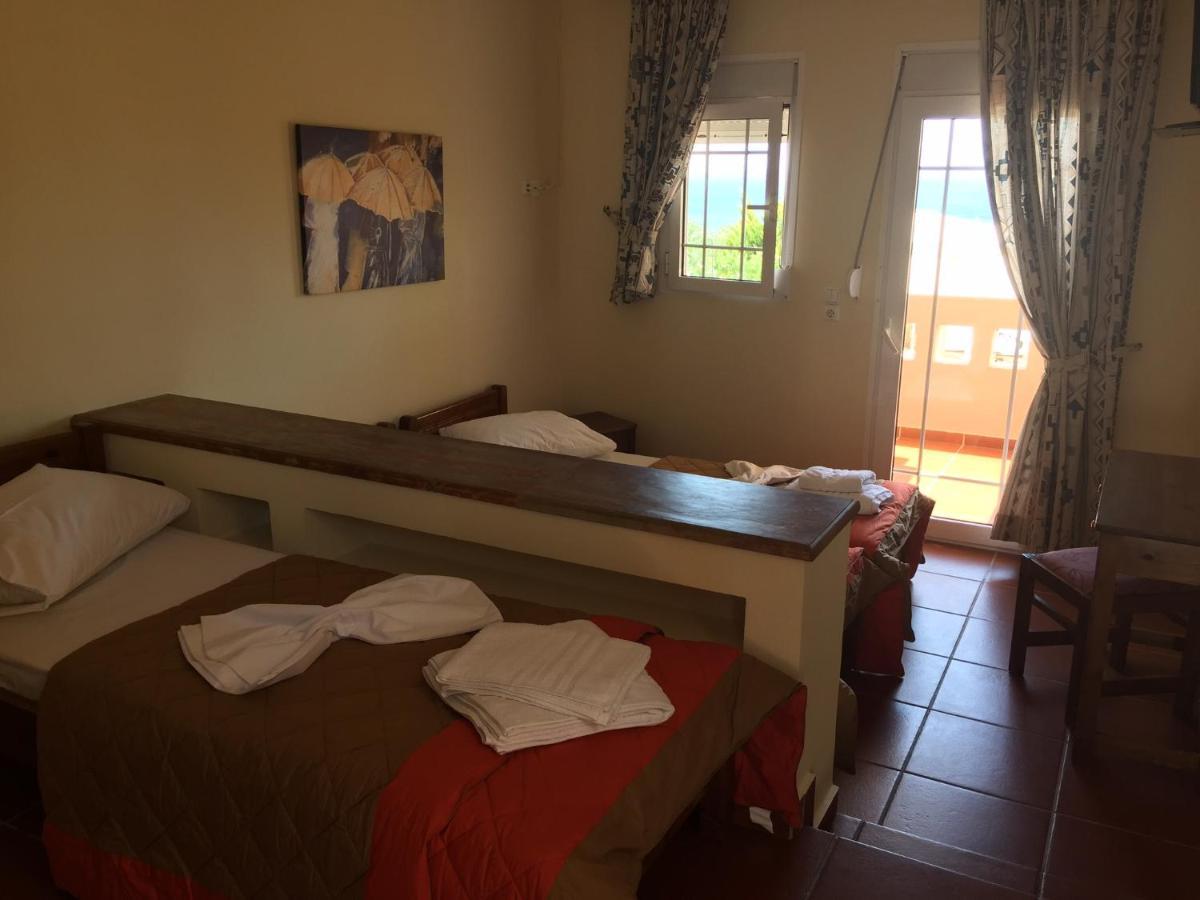 Toulipa Rooms Agia Ermioni Exteriör bild