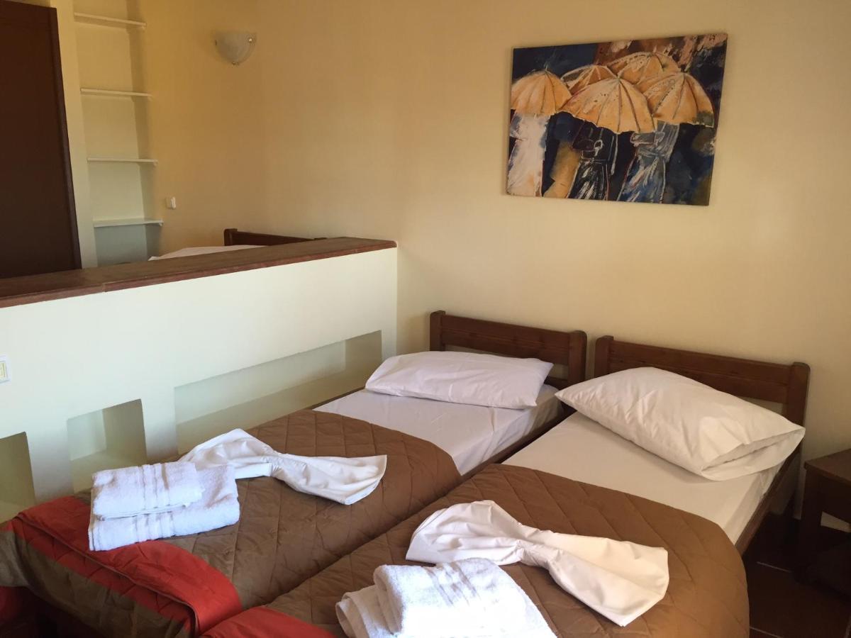 Toulipa Rooms Agia Ermioni Exteriör bild