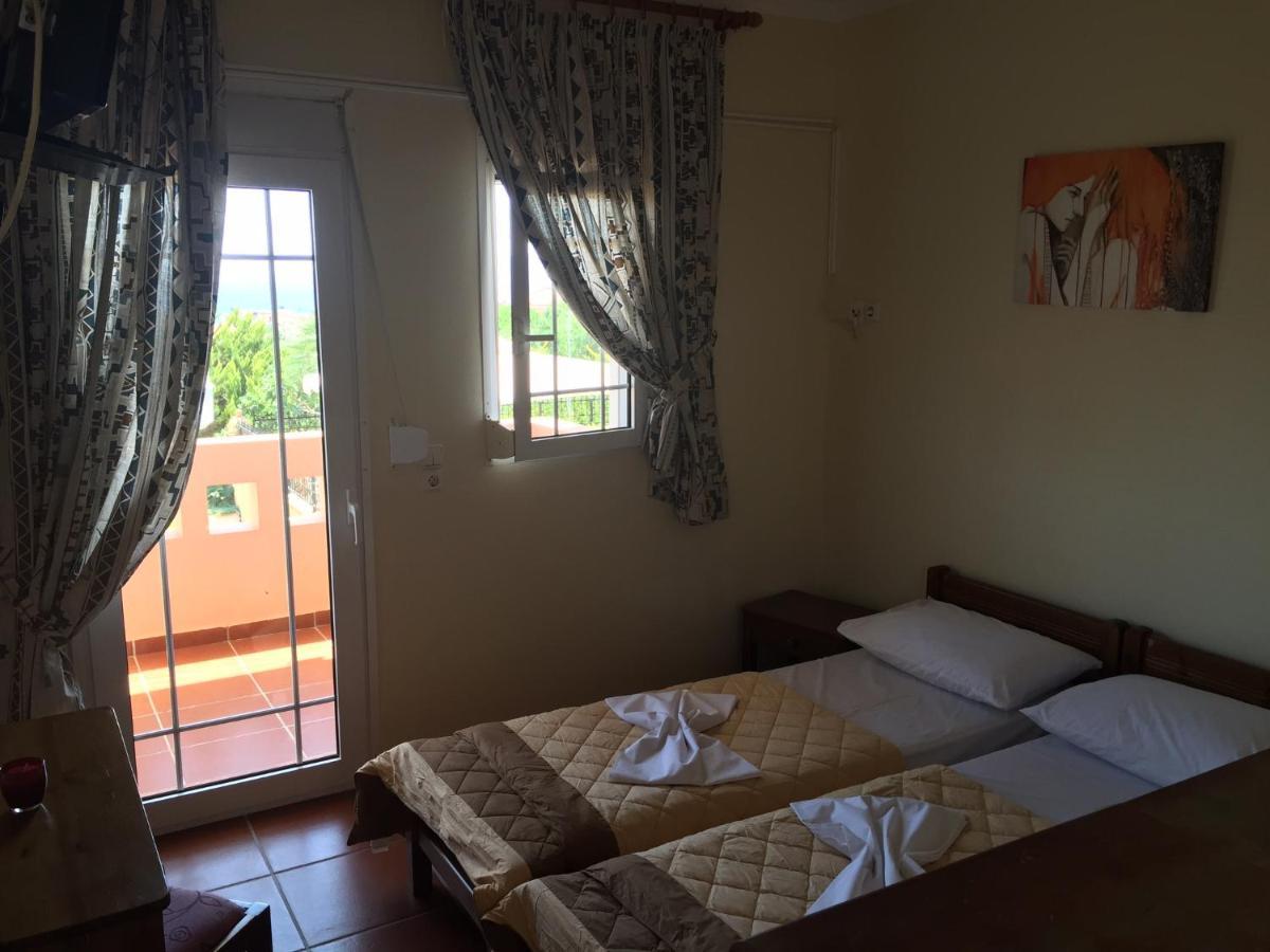 Toulipa Rooms Agia Ermioni Exteriör bild